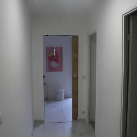 公寓 3 Mn, 14 People , 4 Bedrooms, 2 Parkings Prives