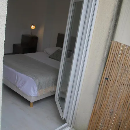 Apartamento 3 Mn, 14 People , 4 Bedrooms, 2 Parkings Prives *